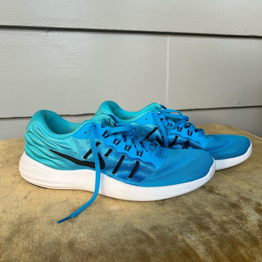 Womens Nike LunarStelos size 9